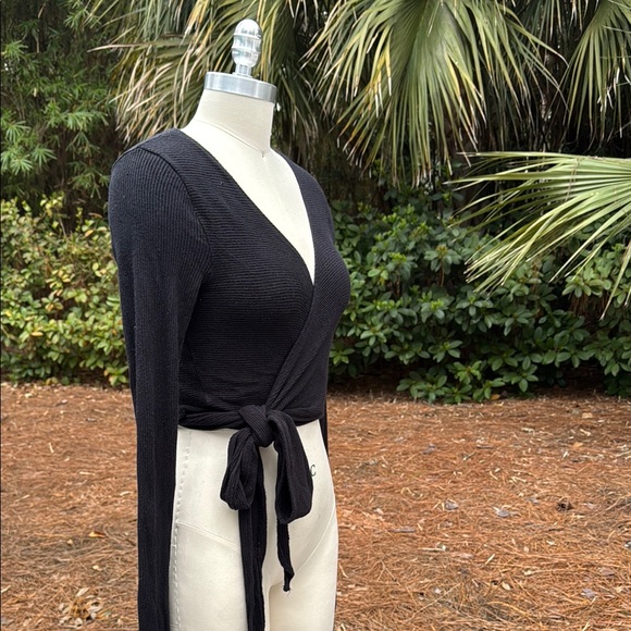 Spiritual Gangster black ribbed wrap sweater size small - Picture 5 of 6
